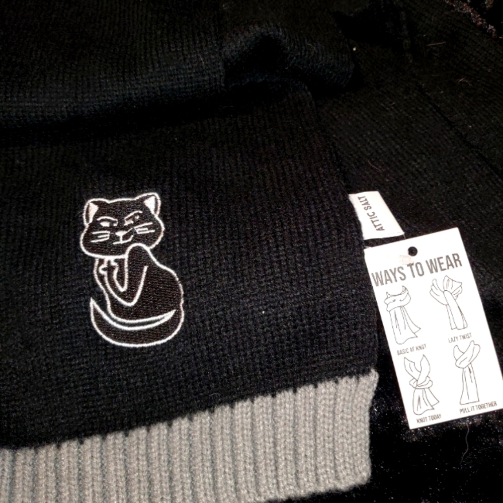 Attic Salt Wide Knit Scarf